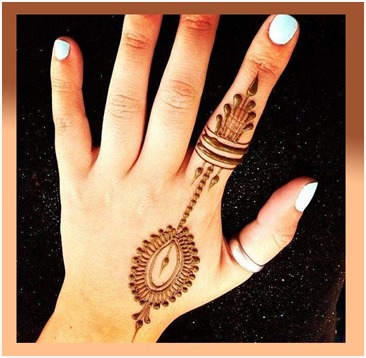 One Finger Mehndi Idea